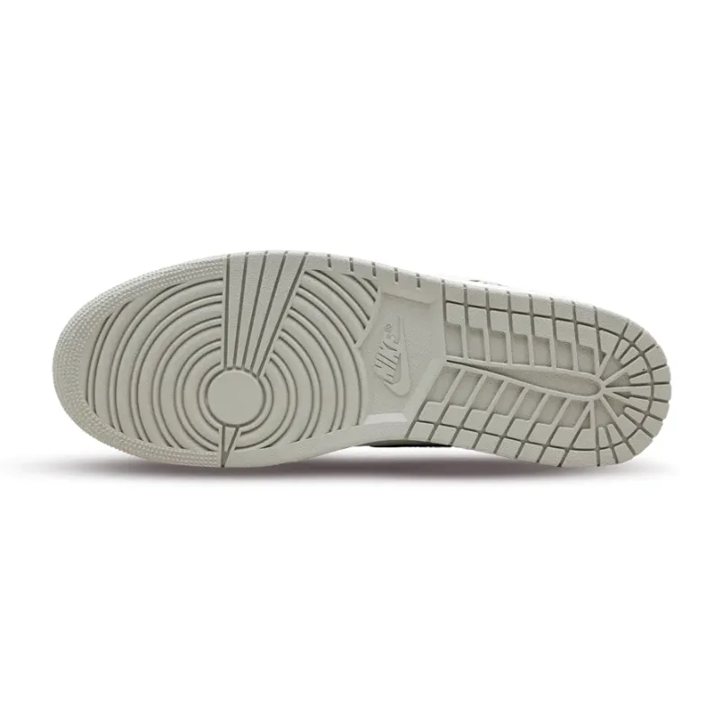 Jordan 1 Retro High OG White Cement