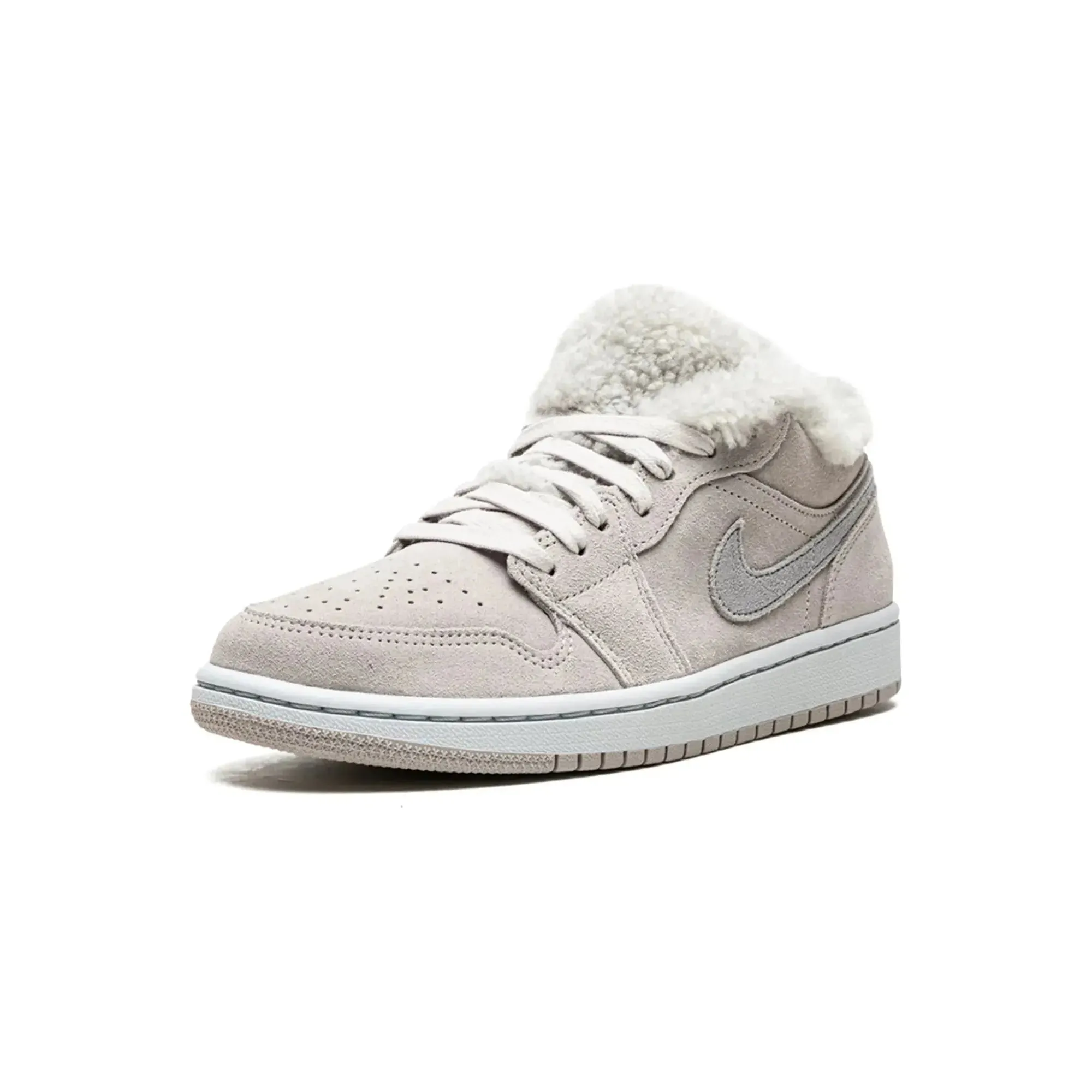 Nike Air Jordan 1 Low SE Sherpa Fleece