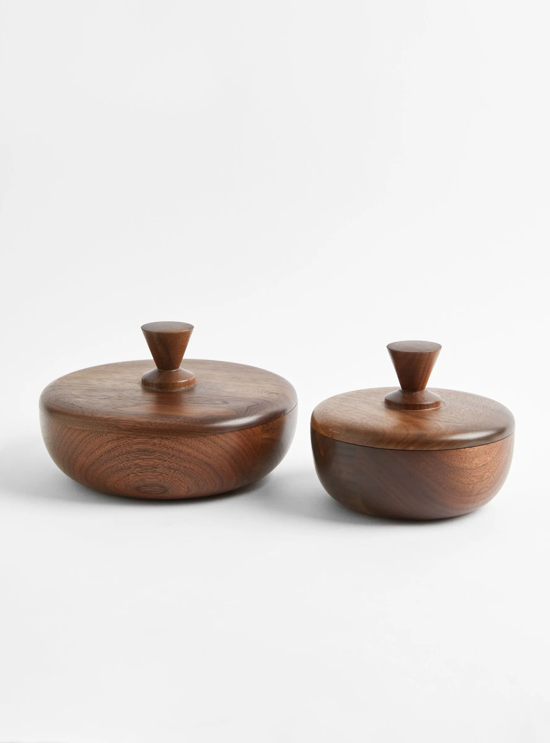 Walnut L Bowl Container - Triangle Knob